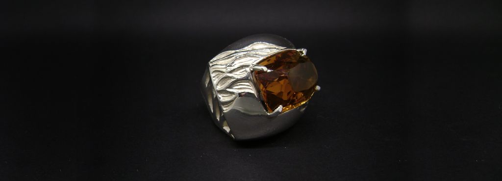 anello in argento e quarzo arancione